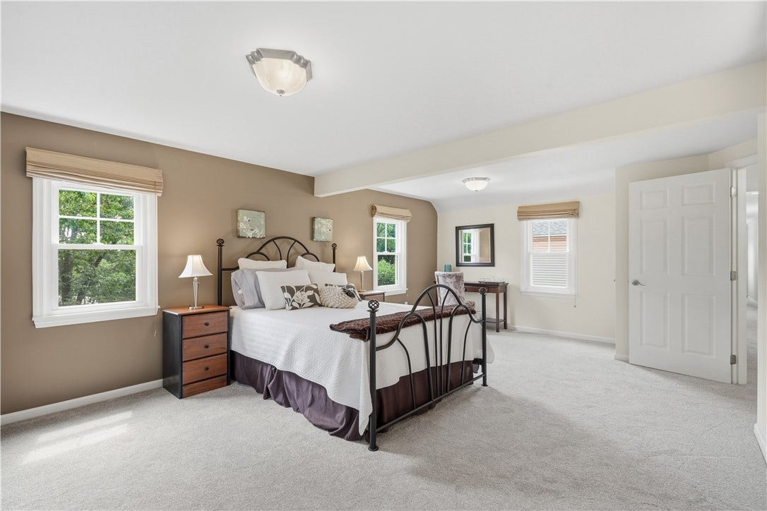 836 Old Thorn Run Road, Coraopolis, PA 15108
