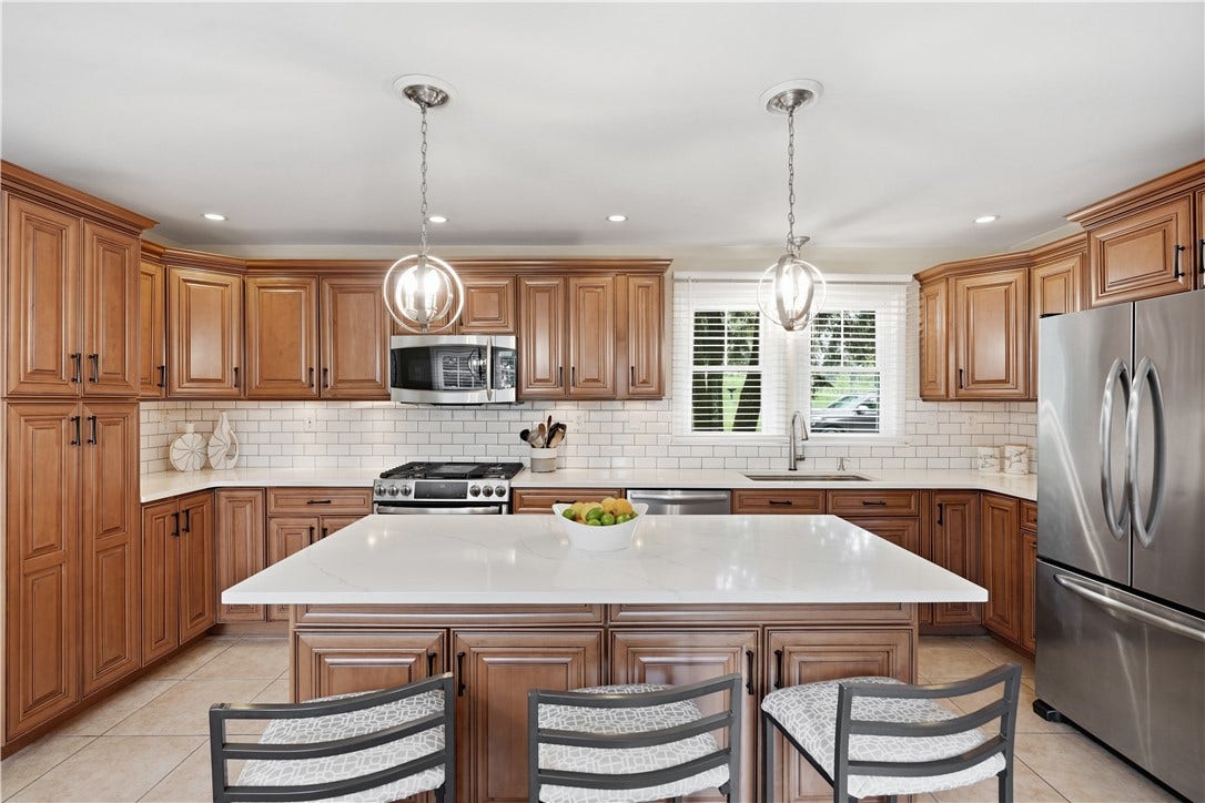 836 Old Thorn Run Road, Coraopolis, PA 15108