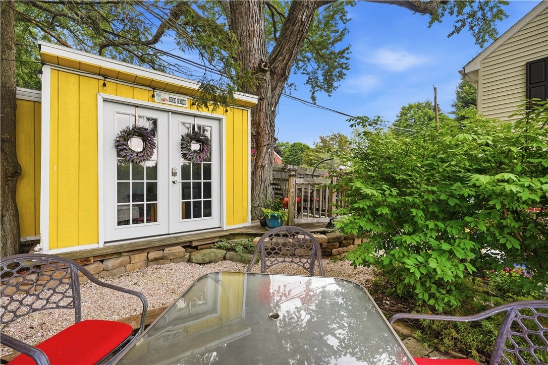 836 Old Thorn Run Road, Coraopolis, PA 15108