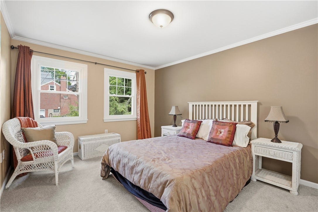836 Old Thorn Run Road, Coraopolis, PA 15108