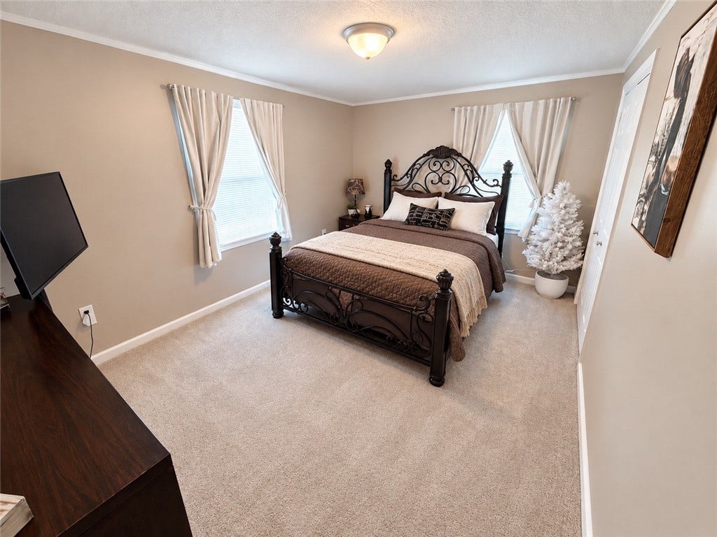 7449 National Pike, Uniontown, PA 15401