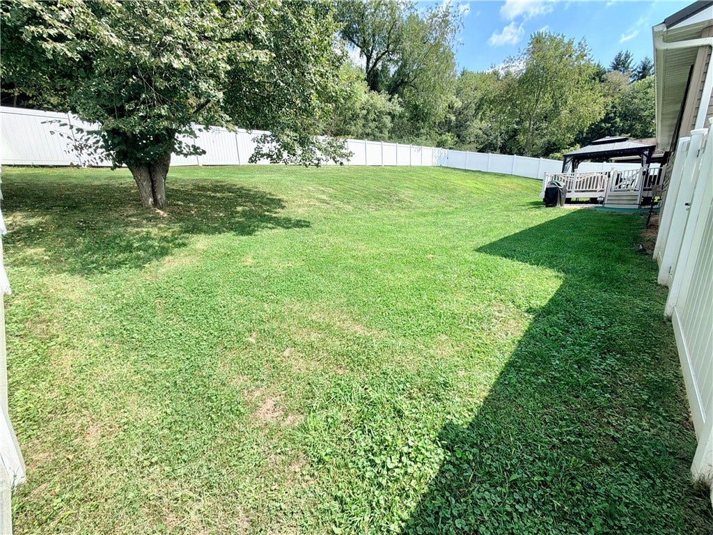 7449 National Pike, Uniontown, PA 15401