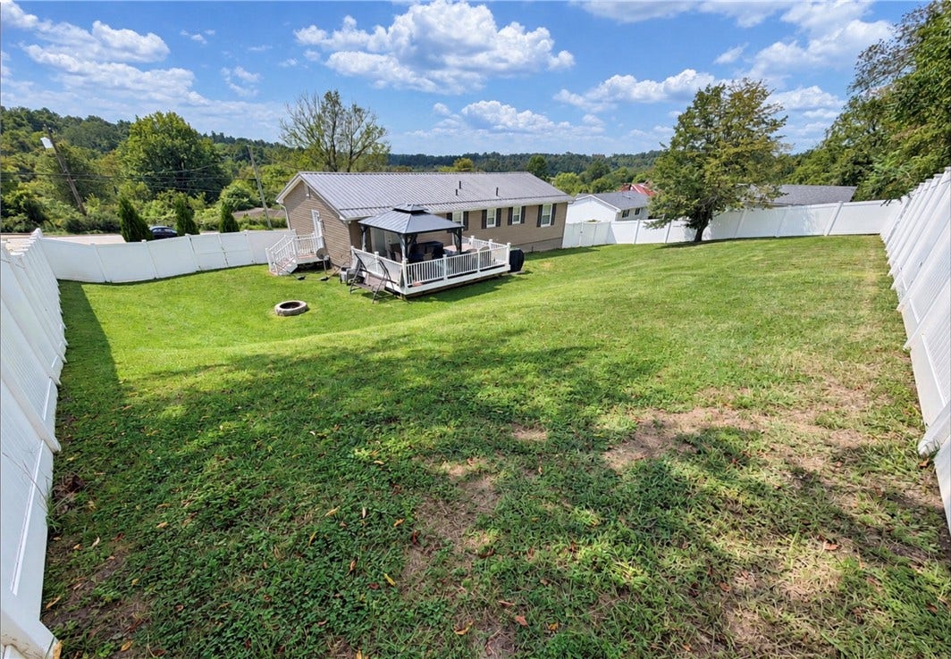 7449 National Pike, Uniontown, PA 15401