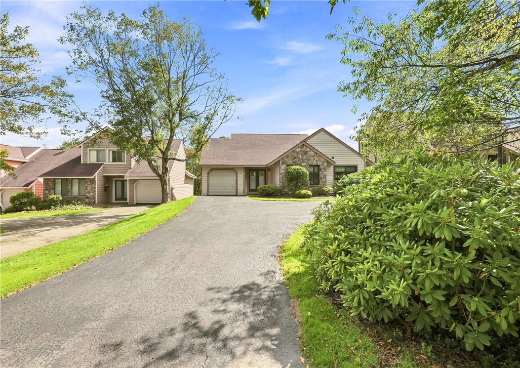 1727 Snowfield Run, Hidden Valley, PA 15502