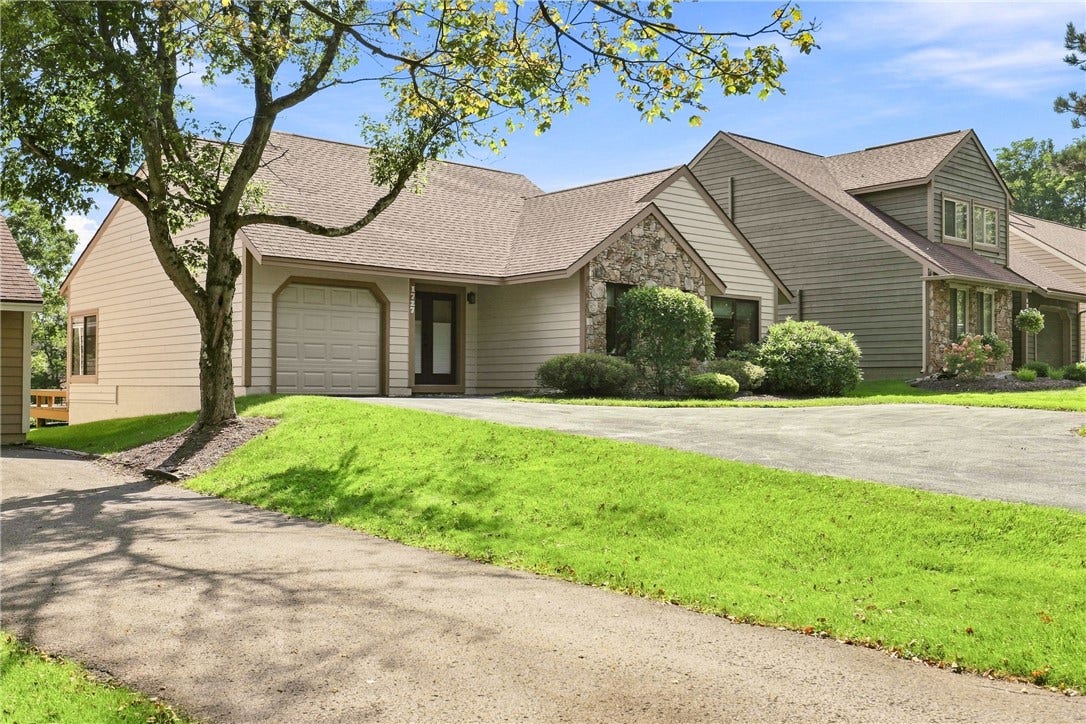 1727 Snowfield Run, Hidden Valley, PA 15502