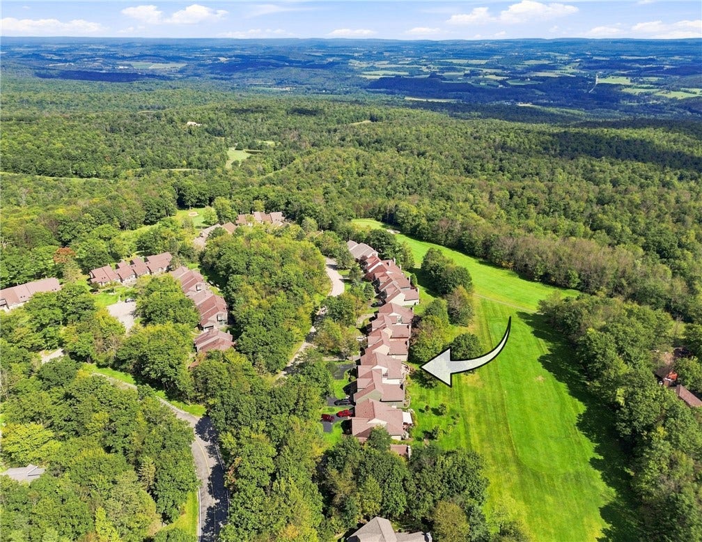 1727 Snowfield Run, Hidden Valley, PA 15502