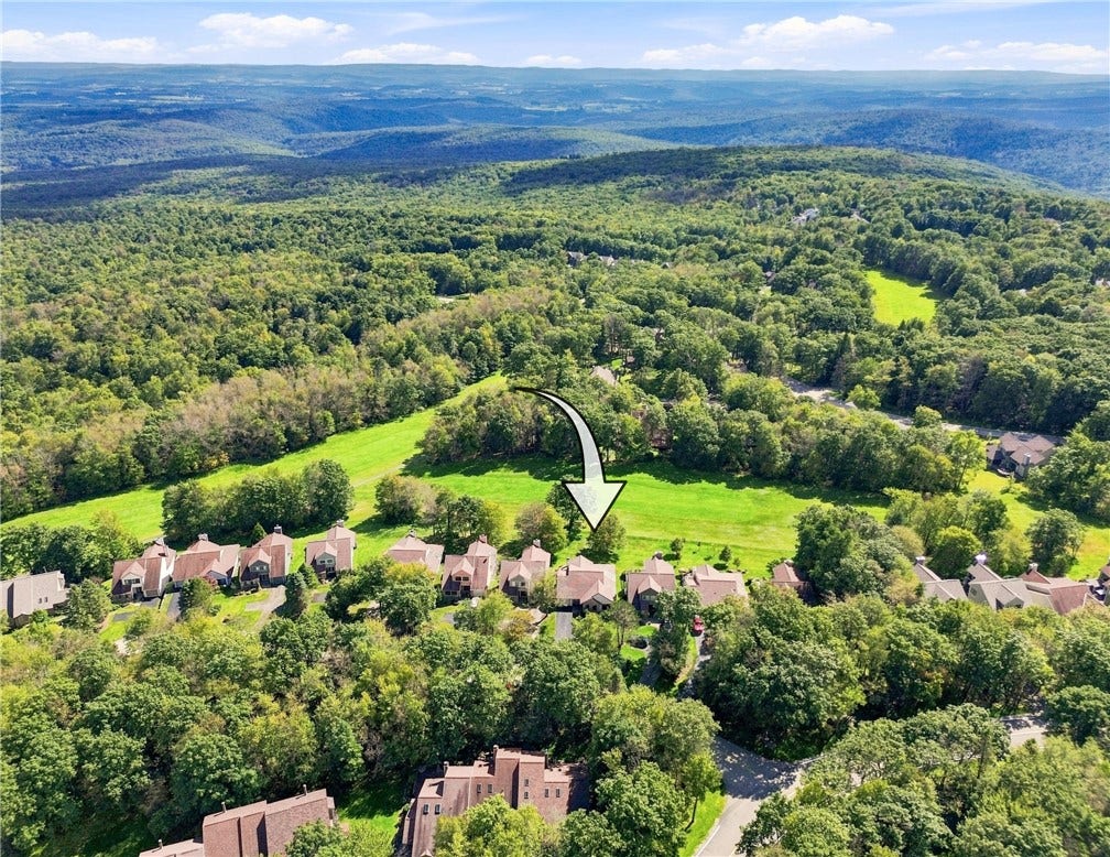 1727 Snowfield Run, Hidden Valley, PA 15502
