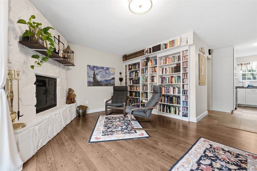 1820 Kent Road, Pittsburgh, PA 15241 Here is that flex room - could be a library.