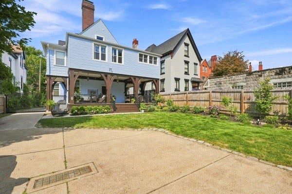 4724 Wallingford St, Pittsburgh, PA 15213