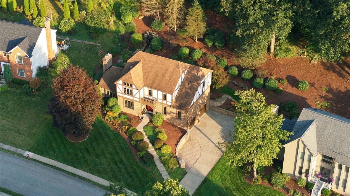 1213 Country Oak Dr, Wexford, PA 15090