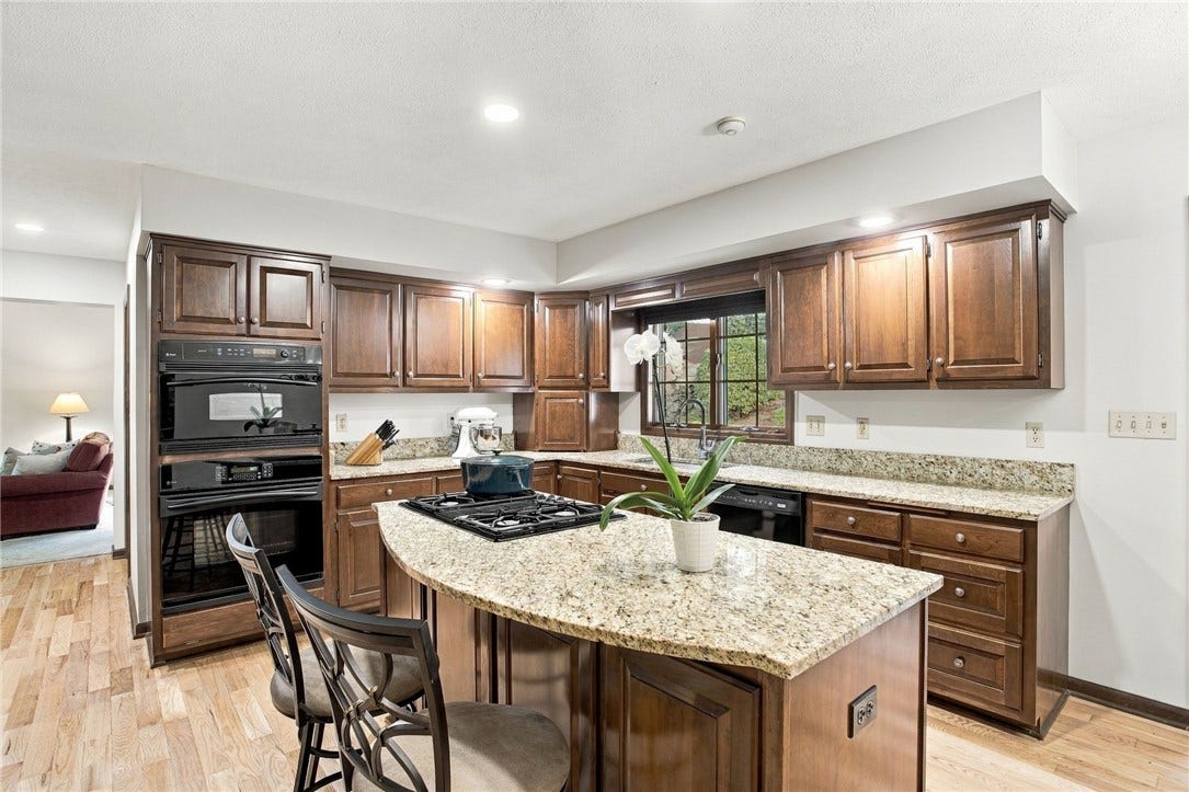 1213 Country Oak Dr, Wexford, PA 15090