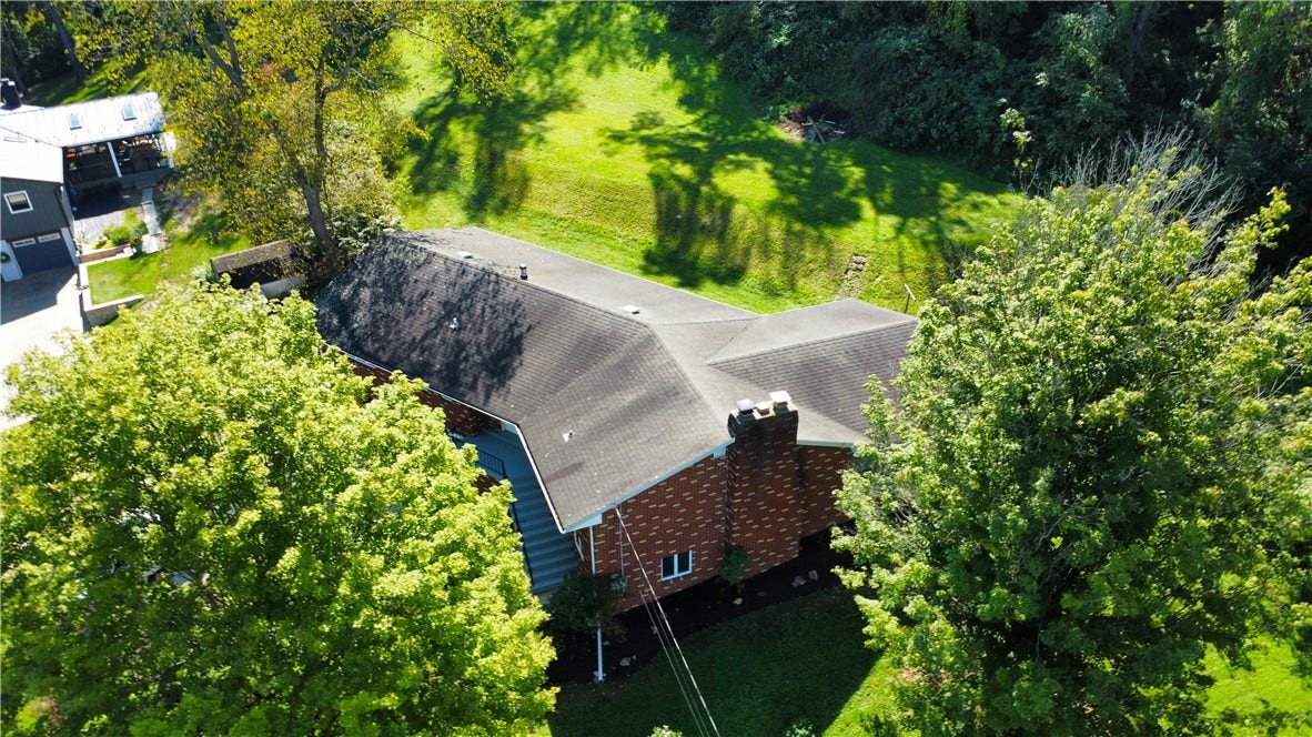 350 Country Club Rd, Washington, PA 15301