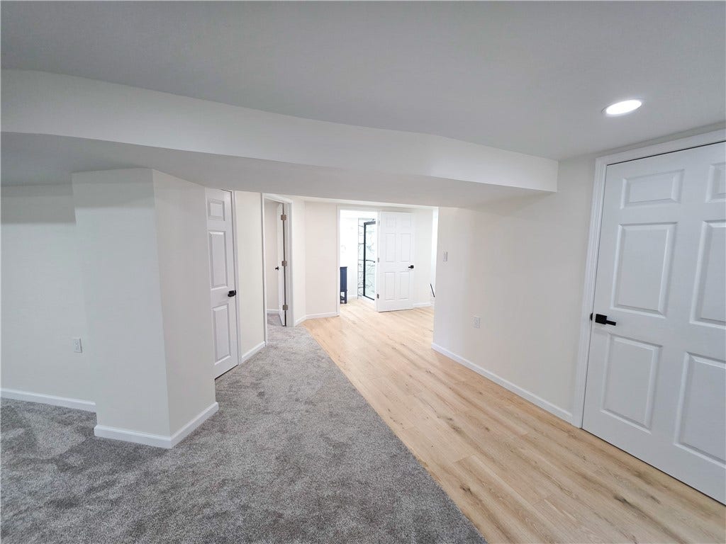 350 Country Club Rd, Washington, PA 15301