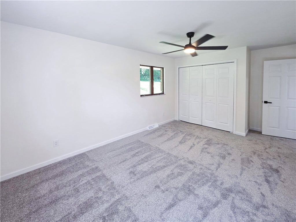 350 Country Club Rd, Washington, PA 15301