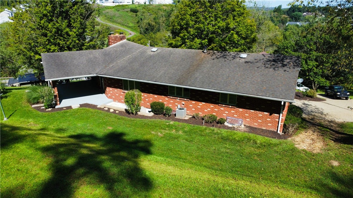 350 Country Club Rd, Washington, PA 15301