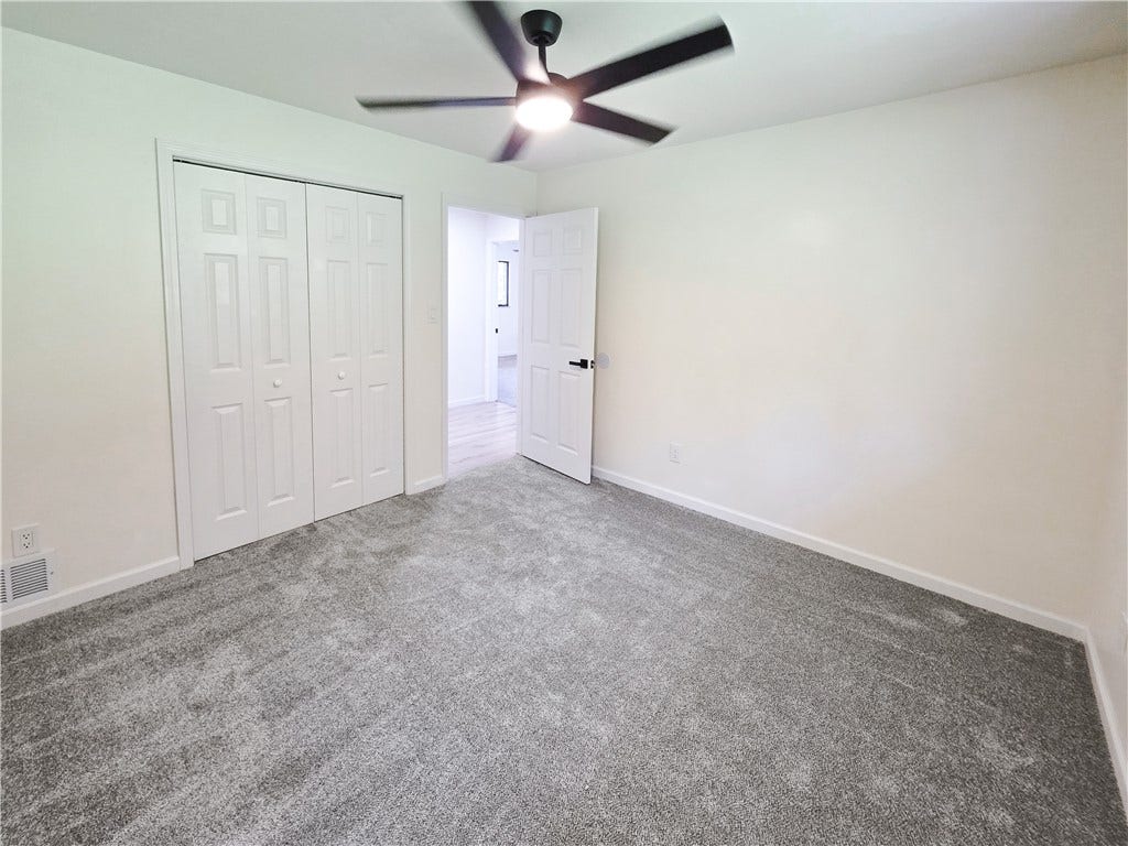 350 Country Club Rd, Washington, PA 15301