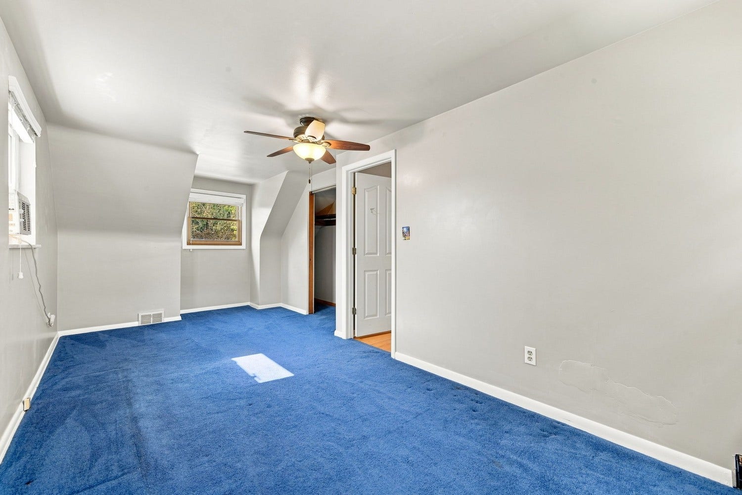 2312 Casswell Drive, Bethel Park, PA 15102