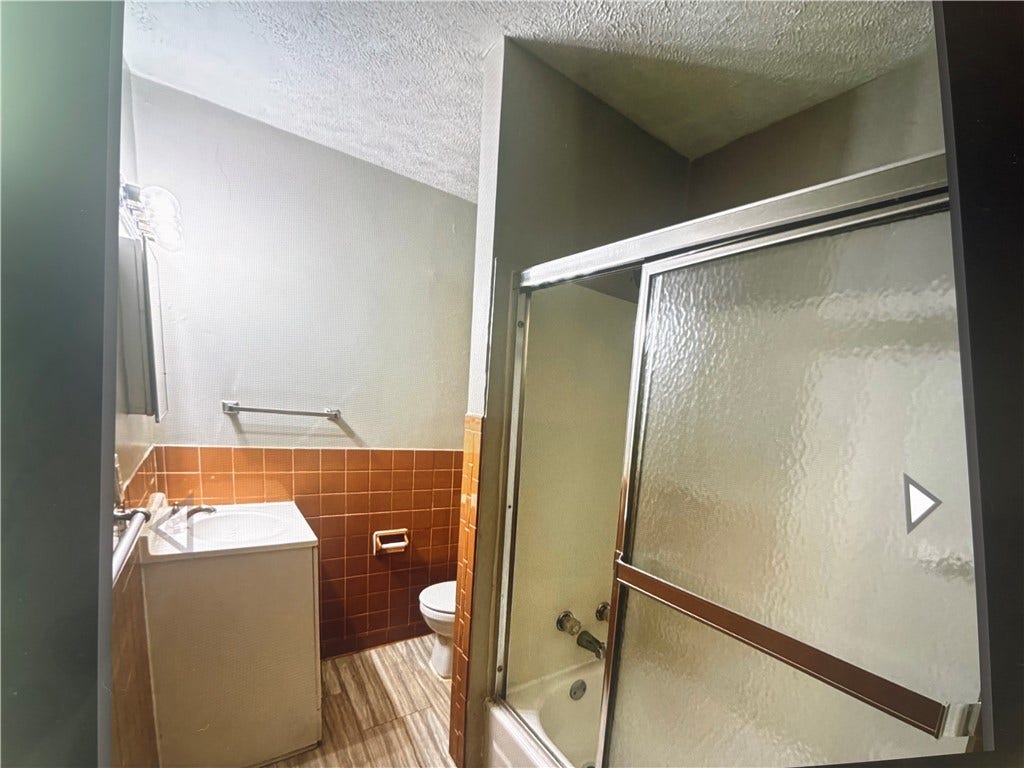 3 bed/1 bath unit