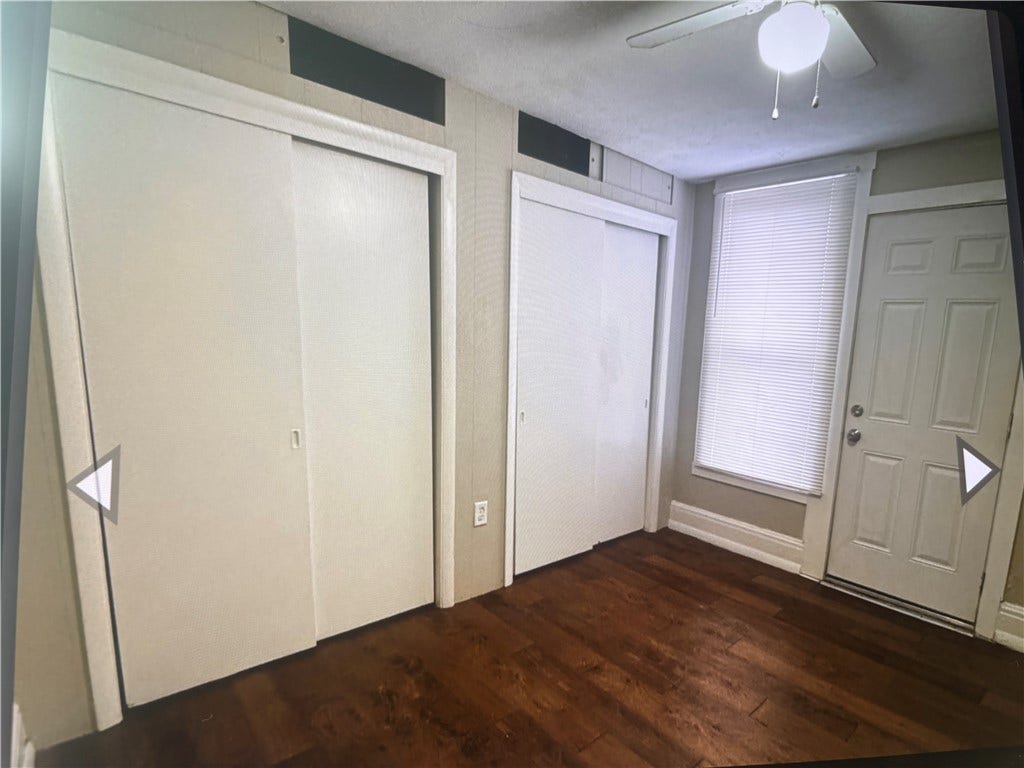 3 bed/1 bath unit
Bedroom
