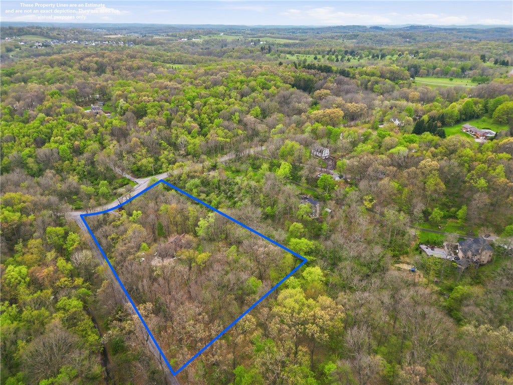 143 W Cruikshank Road, Butler, PA 16002