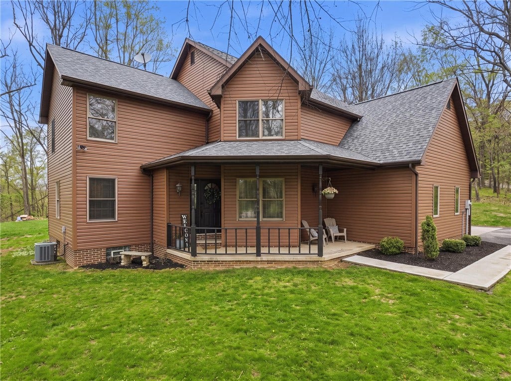 143 W Cruikshank Road, Butler, PA 16002