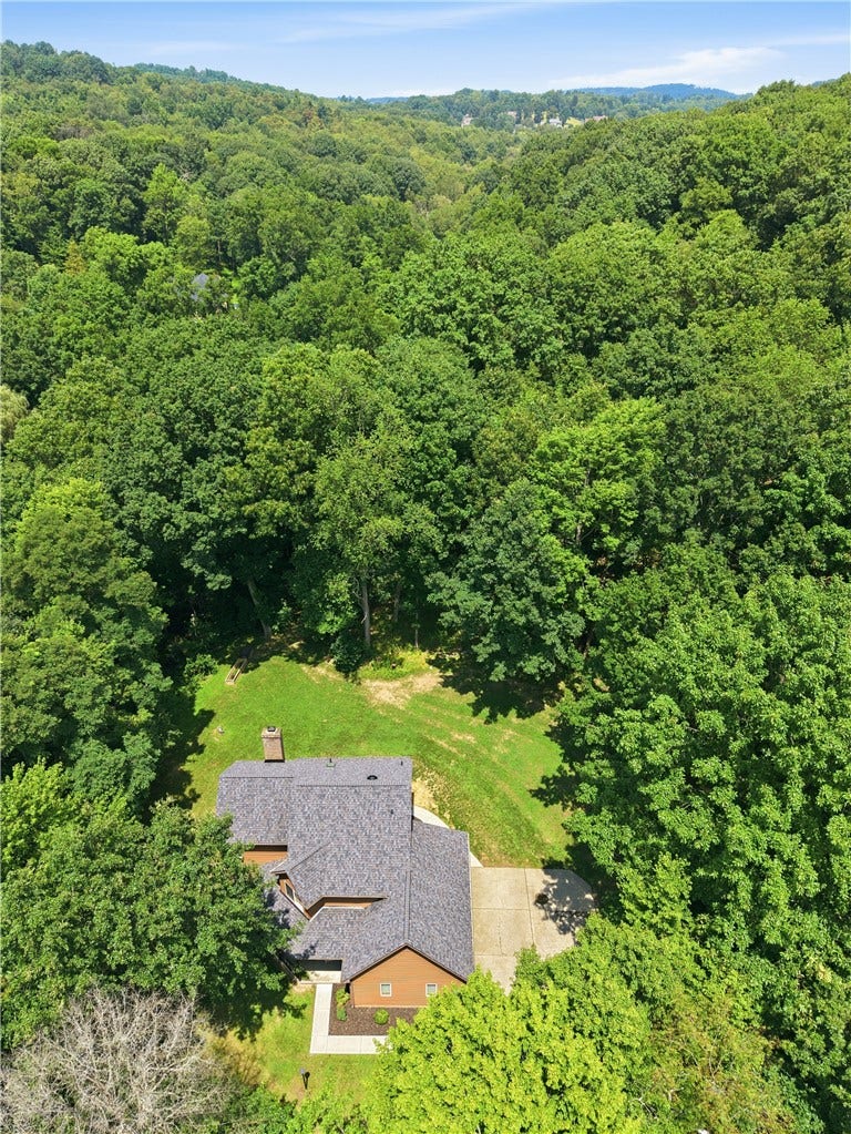 143 W Cruikshank Road, Butler, PA 16002