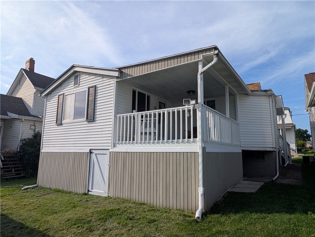 424 Scottdale Ave, Scottdale, PA 15683