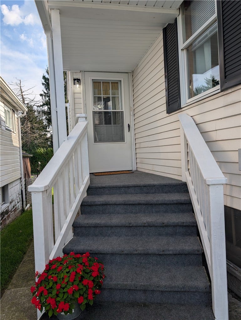 424 Scottdale Ave, Scottdale, PA 15683