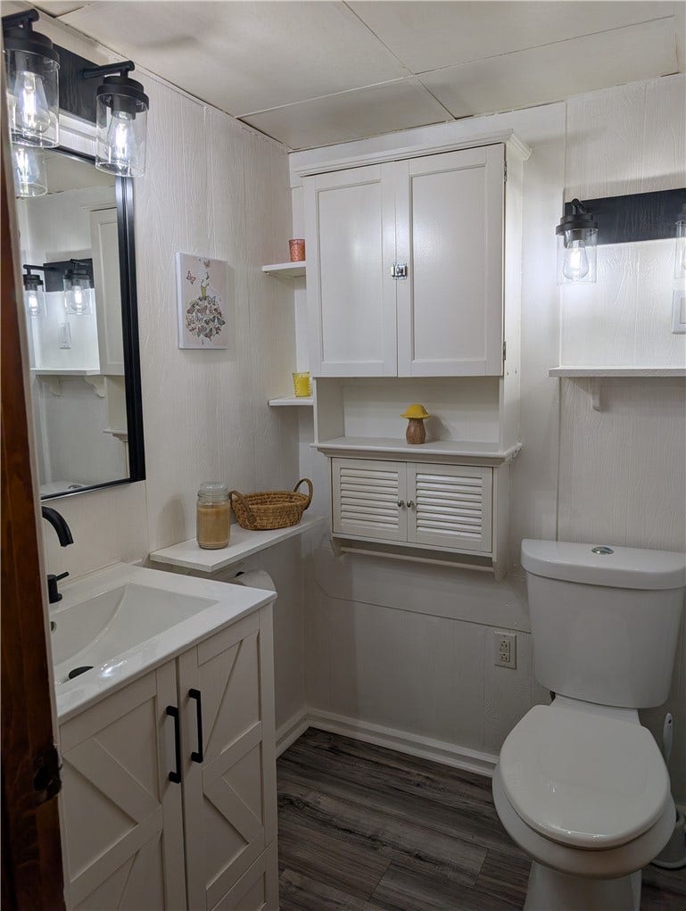 424 Scottdale Ave, Scottdale, PA 15683