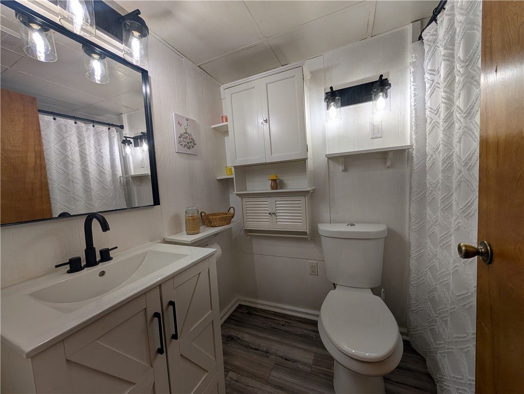 424 Scottdale Ave, Scottdale, PA 15683