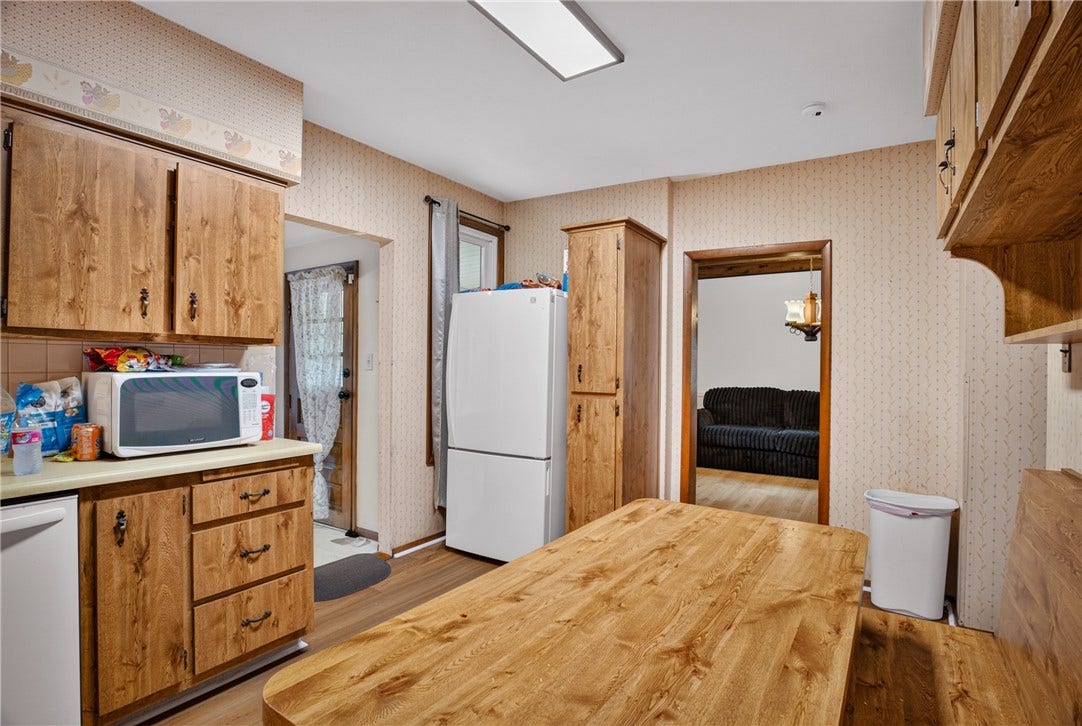 66 Seminole Ave, Washington, PA 15301