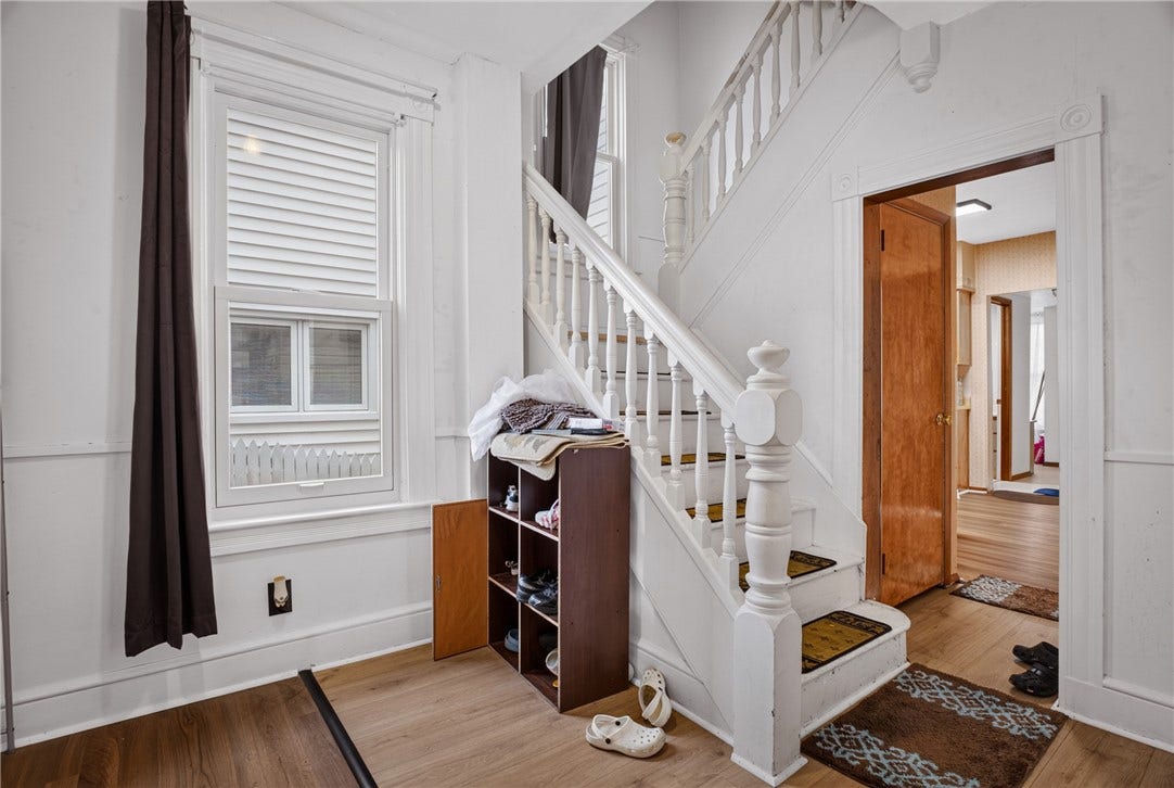 66 Seminole Ave, Washington, PA 15301