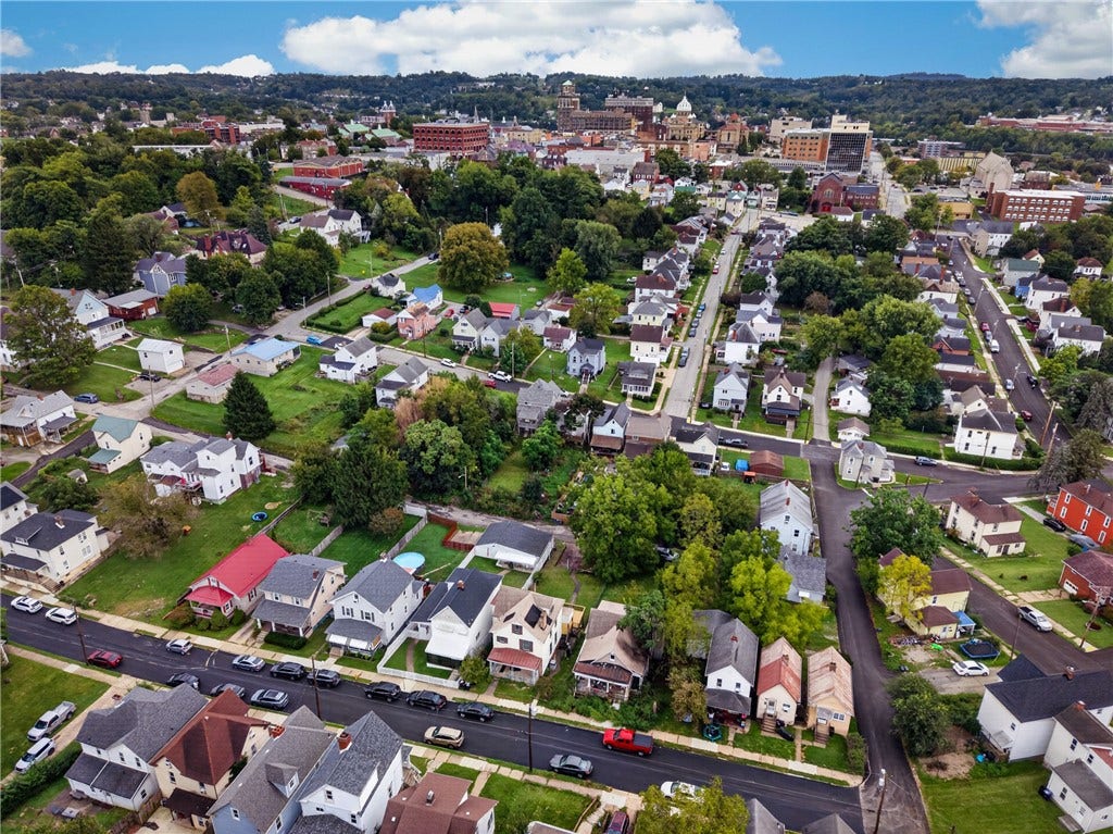 66 Seminole Ave, Washington, PA 15301