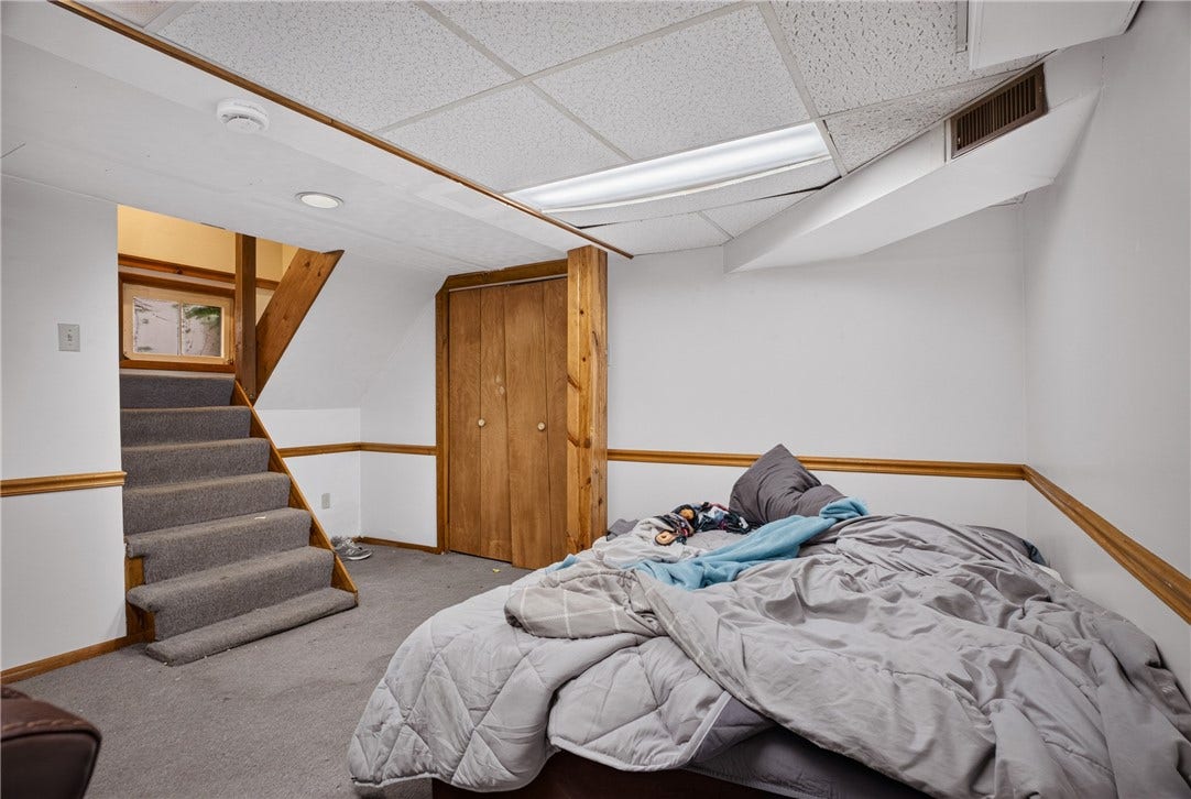 66 Seminole Ave, Washington, PA 15301