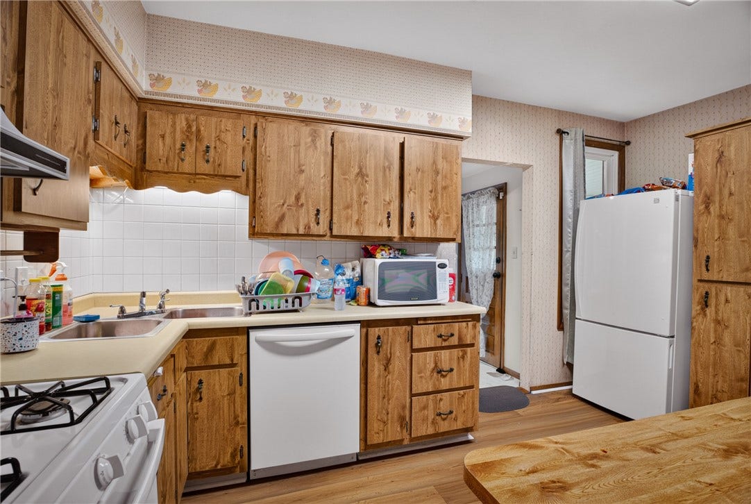 66 Seminole Ave, Washington, PA 15301
