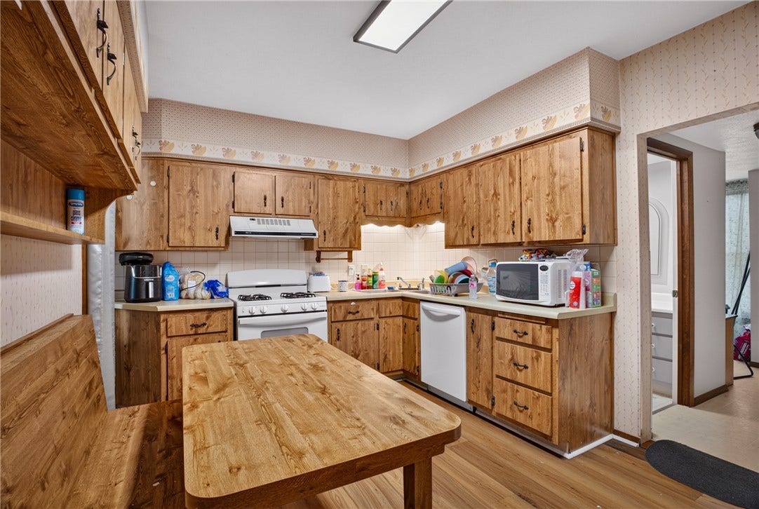 66 Seminole Ave, Washington, PA 15301