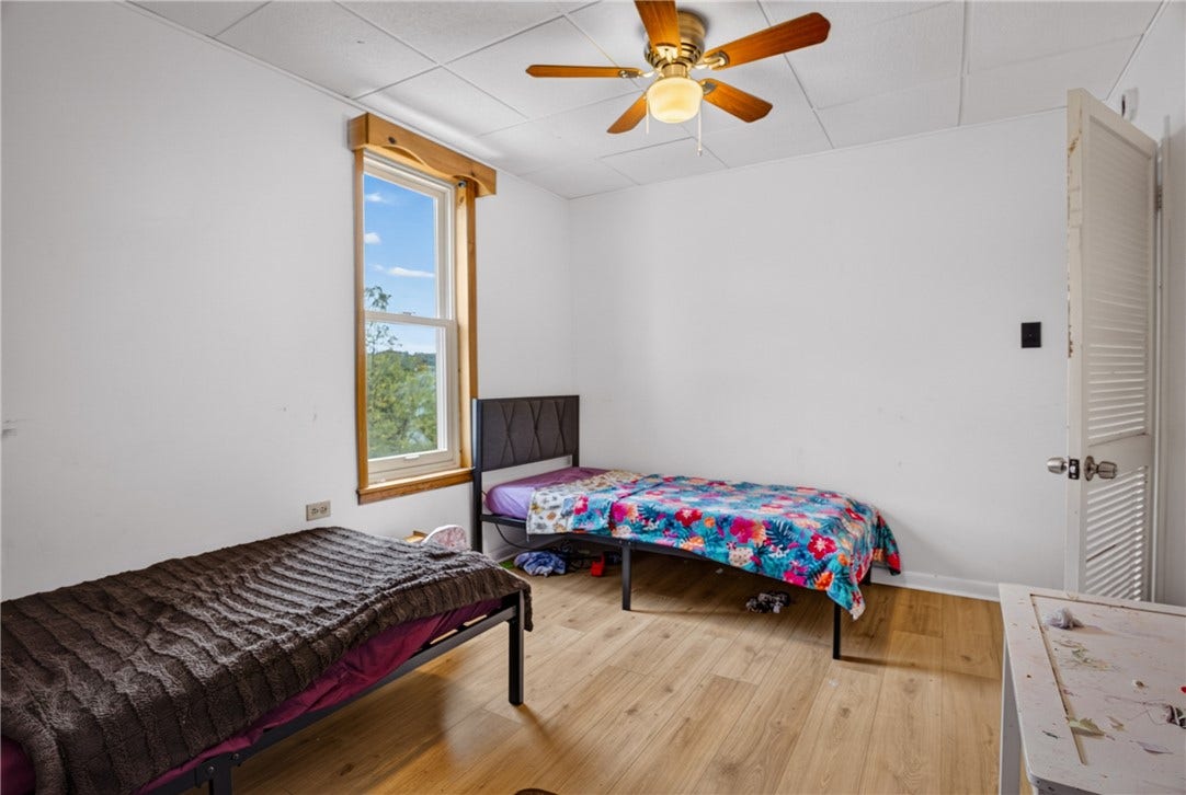 66 Seminole Ave, Washington, PA 15301