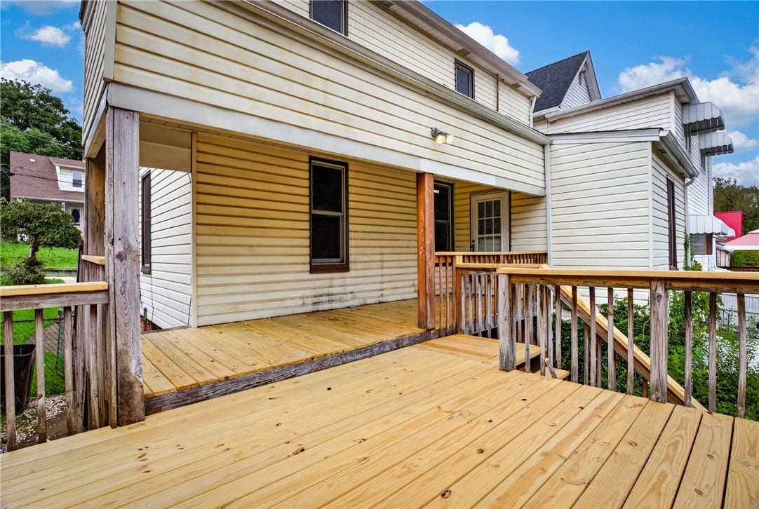 66 Seminole Ave, Washington, PA 15301