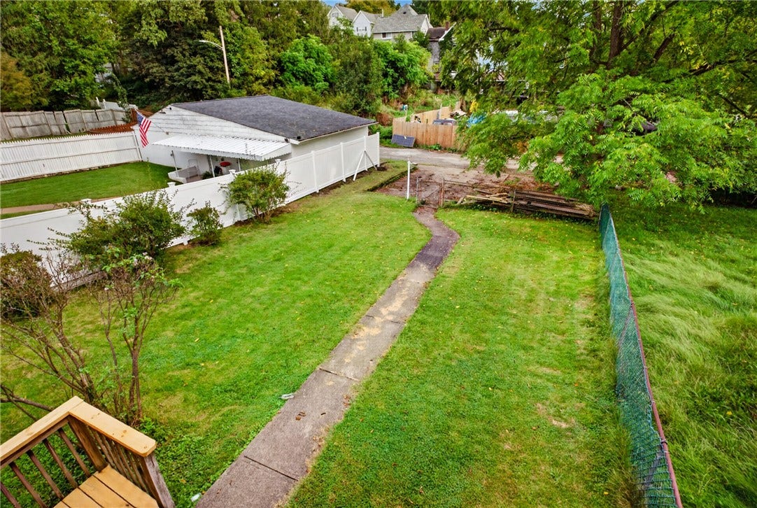 66 Seminole Ave, Washington, PA 15301