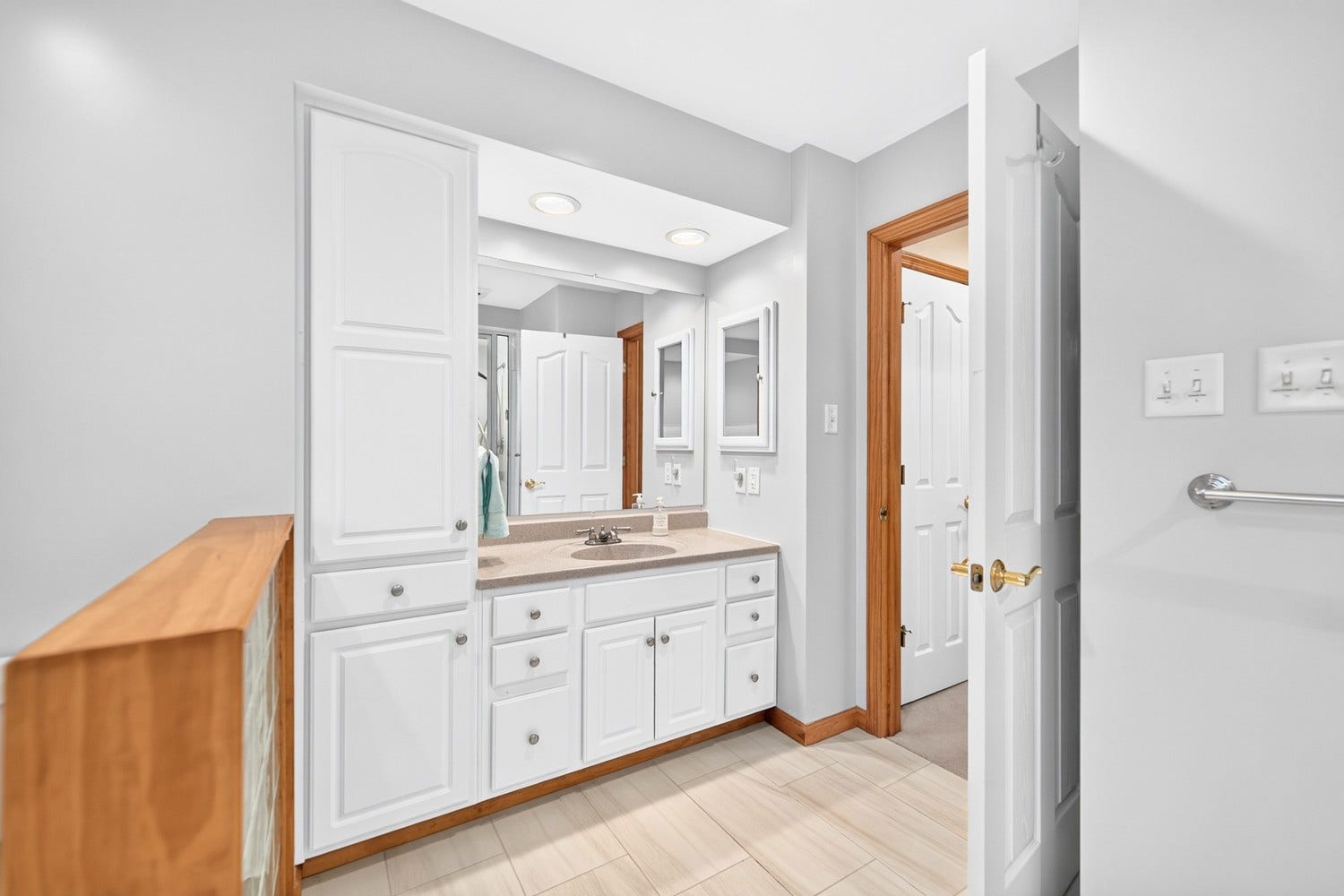 14023 MIKE RD., North Huntingdon, PA 15642