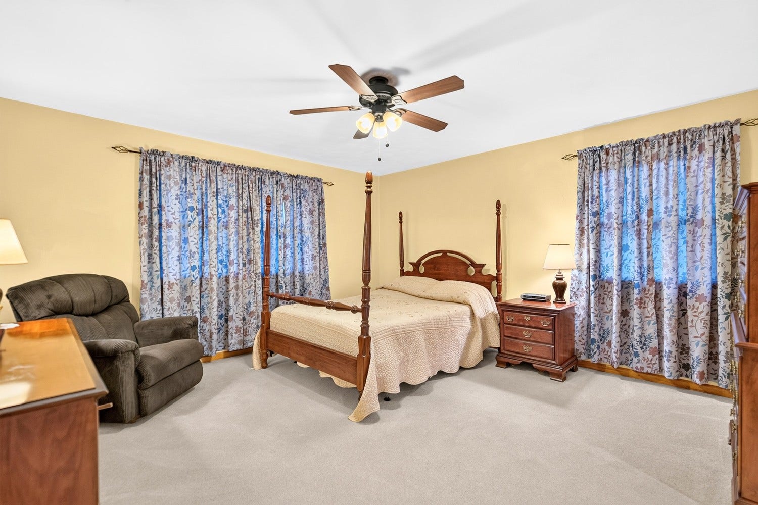 14023 MIKE RD., North Huntingdon, PA 15642