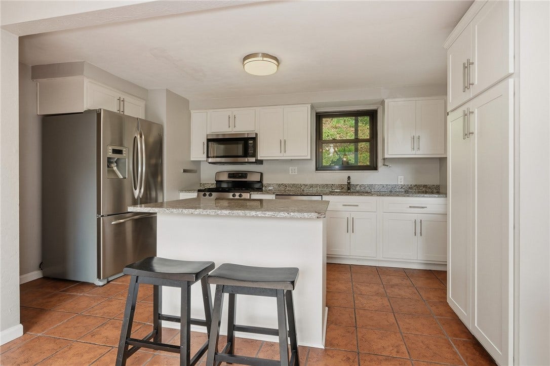 2724 Dwight Ave, Pittsburgh, PA 15216 Space For Dining On The Center Island