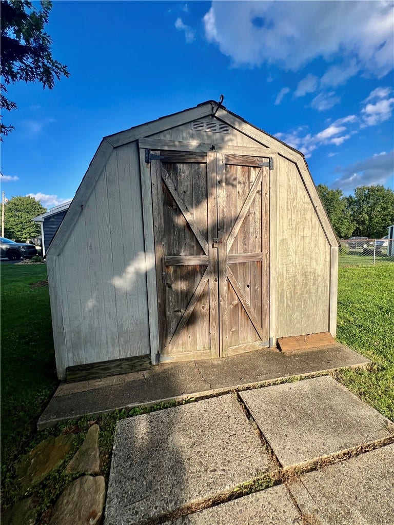 108 N. 1st St, Masontown, PA 15461