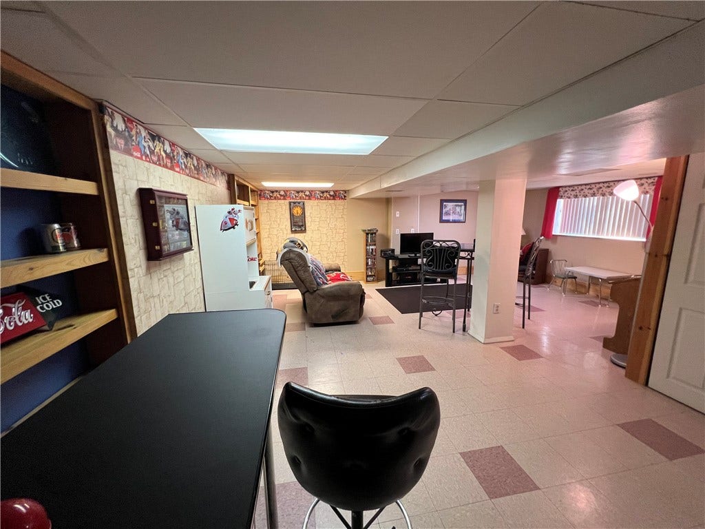 108 N. 1st St, Masontown, PA 15461