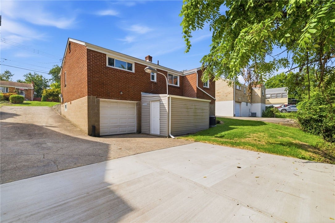3123 Schieck St, Pittsburgh, PA 15227 3123 Schieck St, Pittsburgh, PA 15227