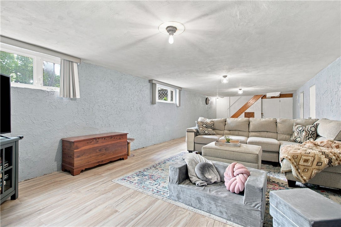7115 Sansue Drive, Bethel Park, PA 15102