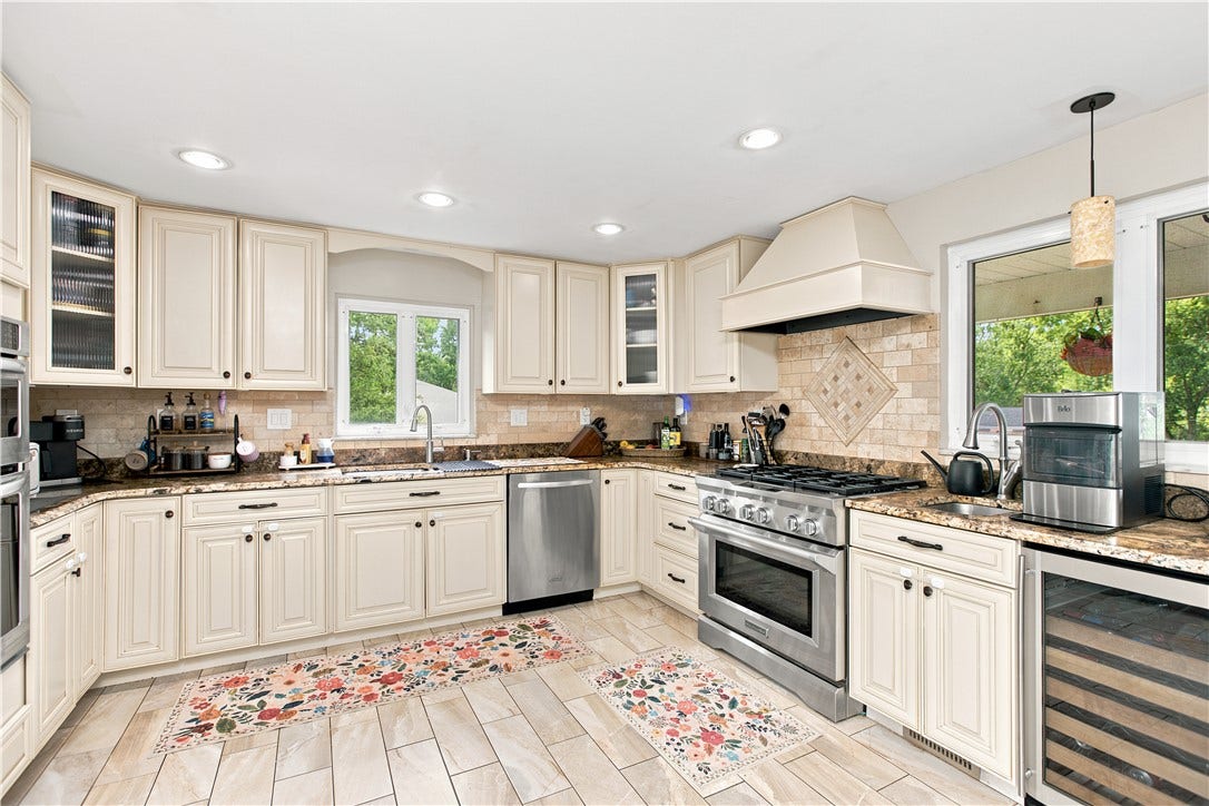 7115 Sansue Drive, Bethel Park, PA 15102