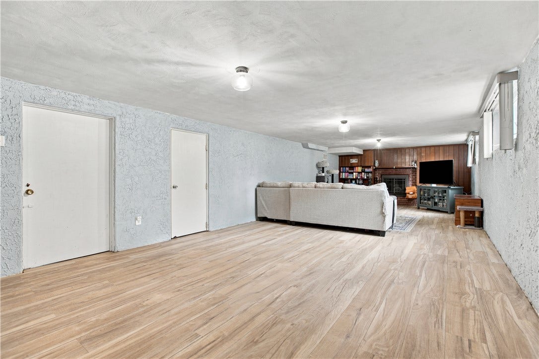 7115 Sansue Drive, Bethel Park, PA 15102