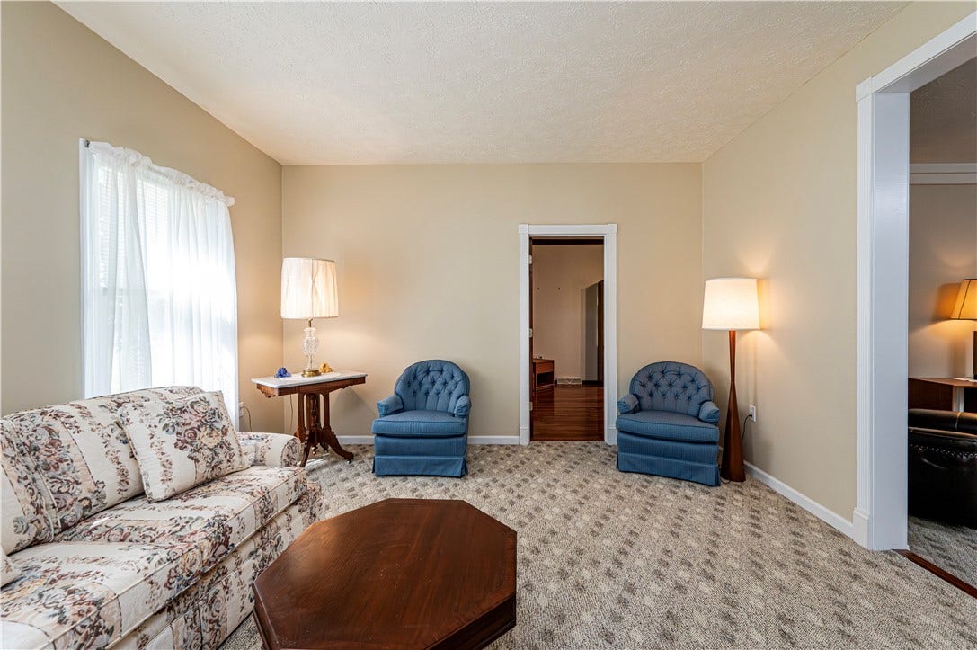 810 Stonebridge Drive, Greensburg, PA 15601