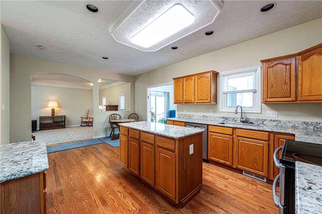 810 Stonebridge Drive, Greensburg, PA 15601